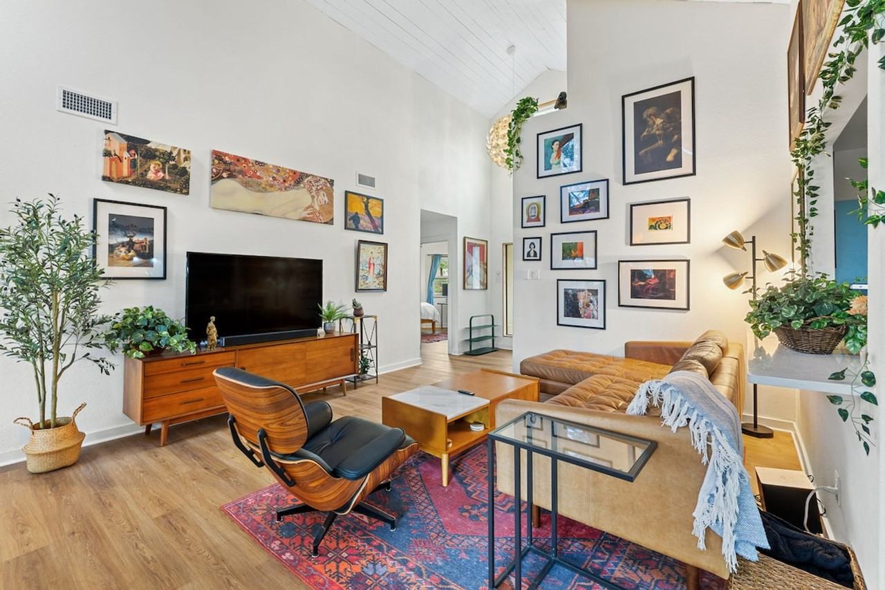 4966 Bundyhill Dr #1492675P - Photo 2 of 40