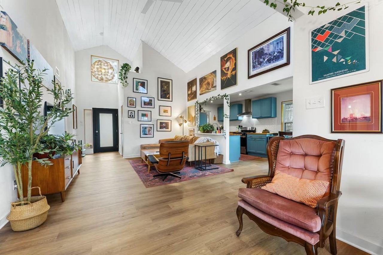 4966 Bundyhill Dr #1492675P - Photo 3 of 40