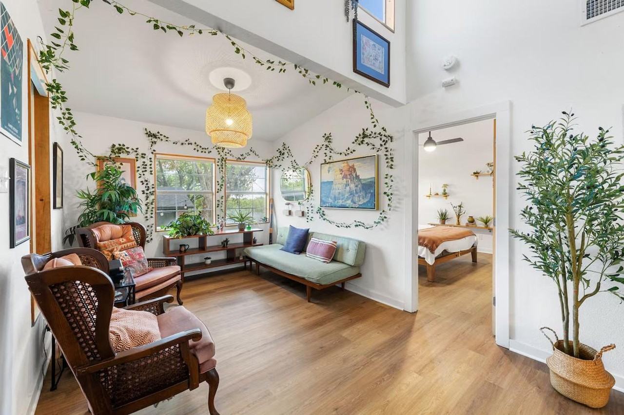 4966 Bundyhill Dr #1492675P - Photo 5 of 40