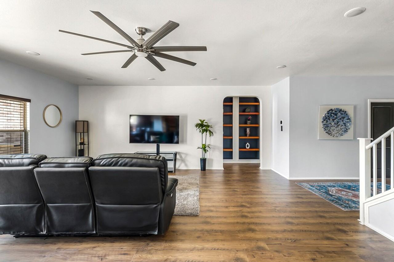 311 Evening Grosbeak Dr #1492677P - Photo 6 of 46