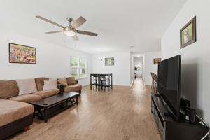 featured image of 404 Sloan St