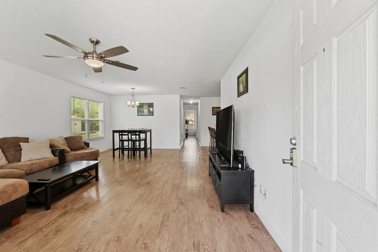 404 Sloan St #1492690P - Photo 2 of 33