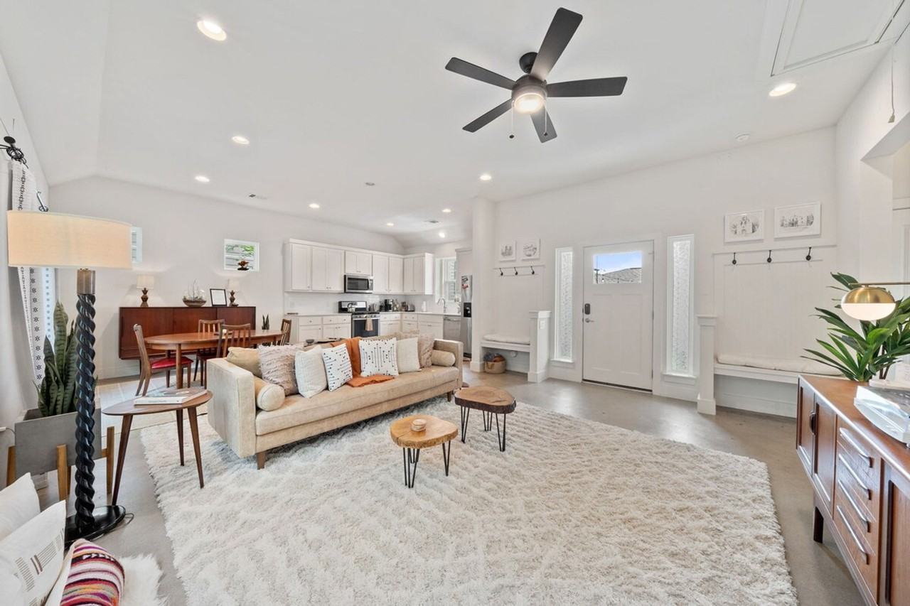 1307 1/2 Fort Branch Blvd #1492694P - Photo 3 of 49