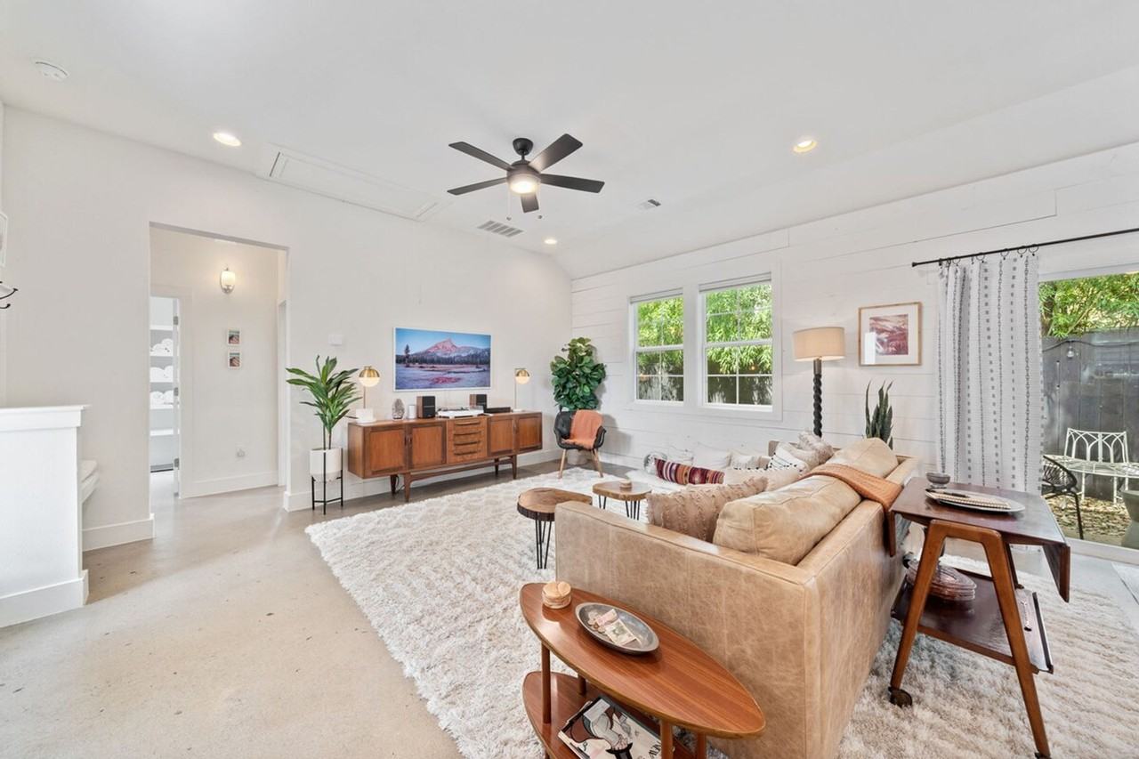 1307 1/2 Fort Branch Blvd #1492694P - Photo 5 of 49