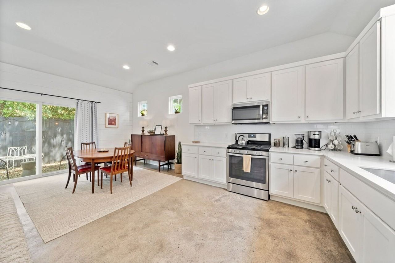 1307 1/2 Fort Branch Blvd #1492694P - Photo 6 of 49