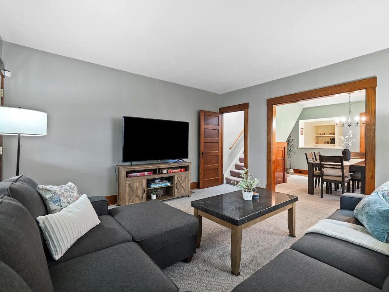 679 Washington St #1496108P - Photo 3 of 43