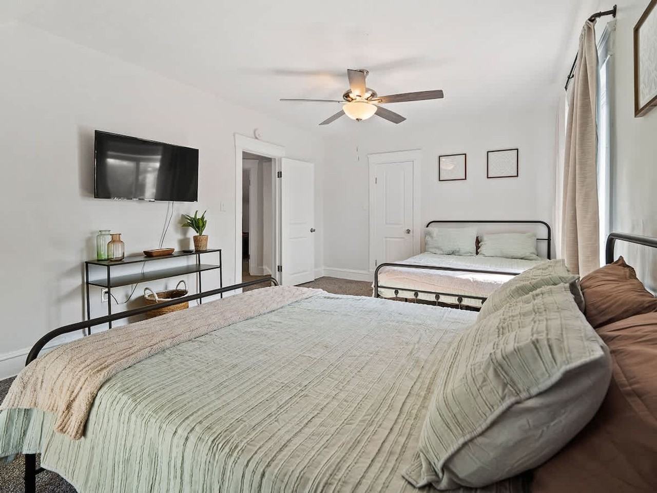 6020 Fir Ave #1496116P - Photo 7 of 41