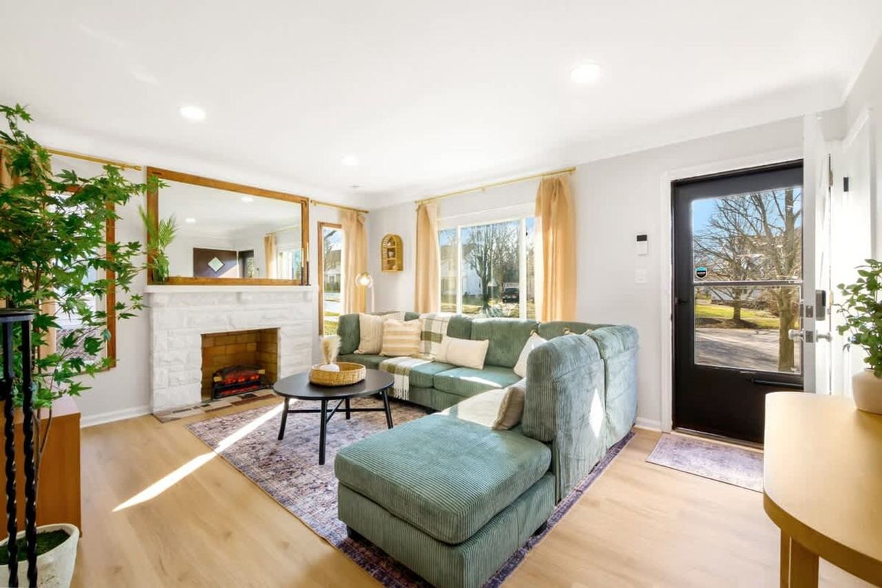 6059 Maplecliff Dr #1496118P - Photo 3 of 50