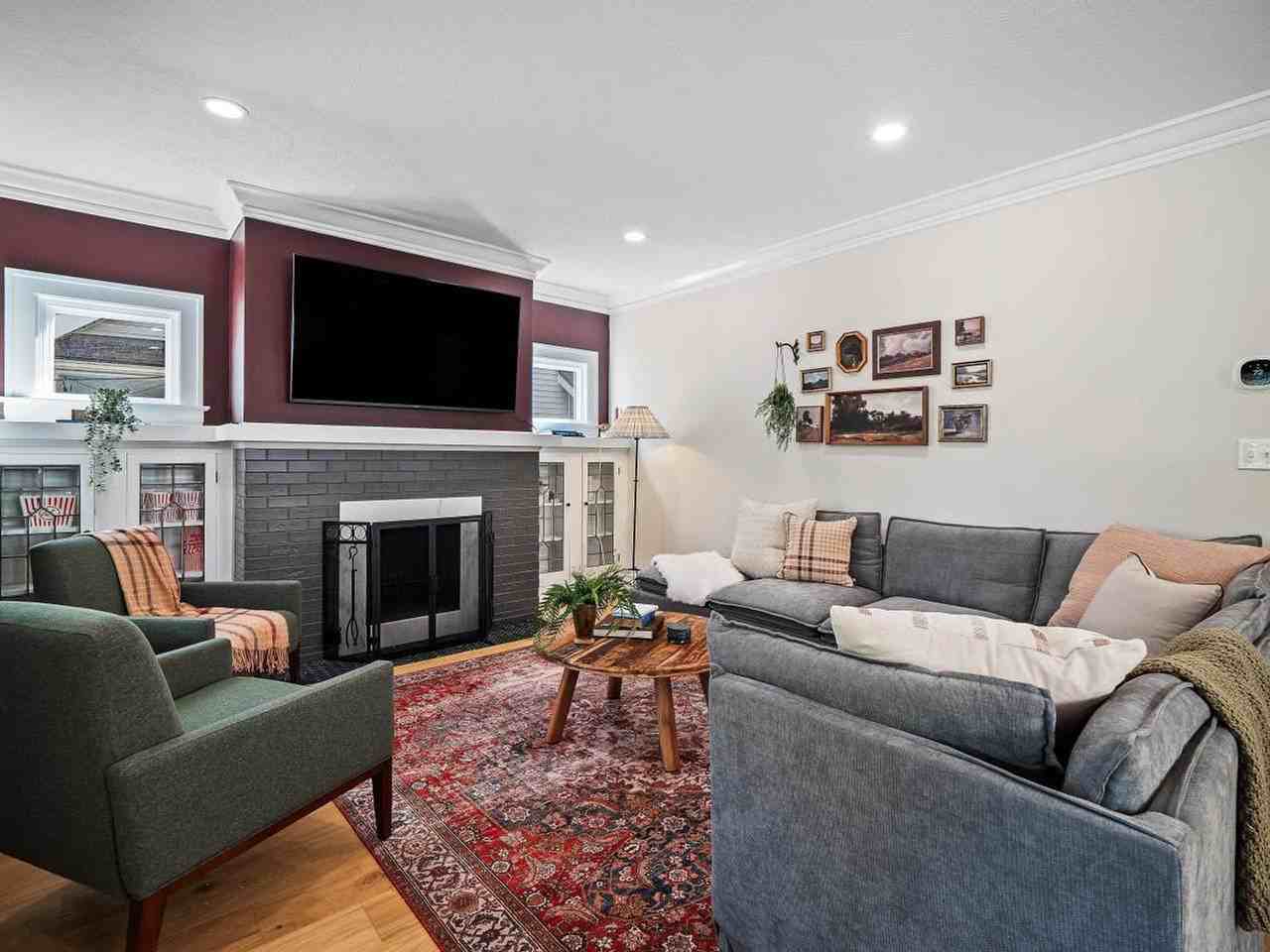 18031 Larchwood Ave #1496131P - Photo 3 of 40