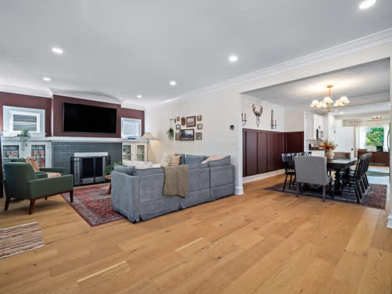 18031 Larchwood Ave #1496131P - Photo 4 of 40