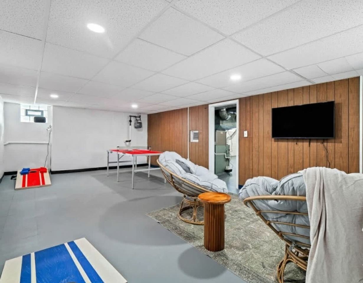 18031 Larchwood Ave #1496131P - Photo 5 of 40