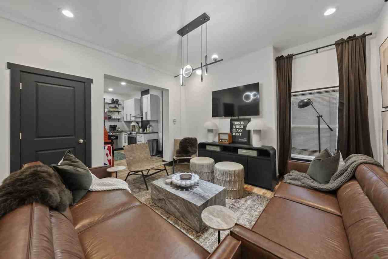 286 Taylor Ave #1496096P - Photo 3 of 38