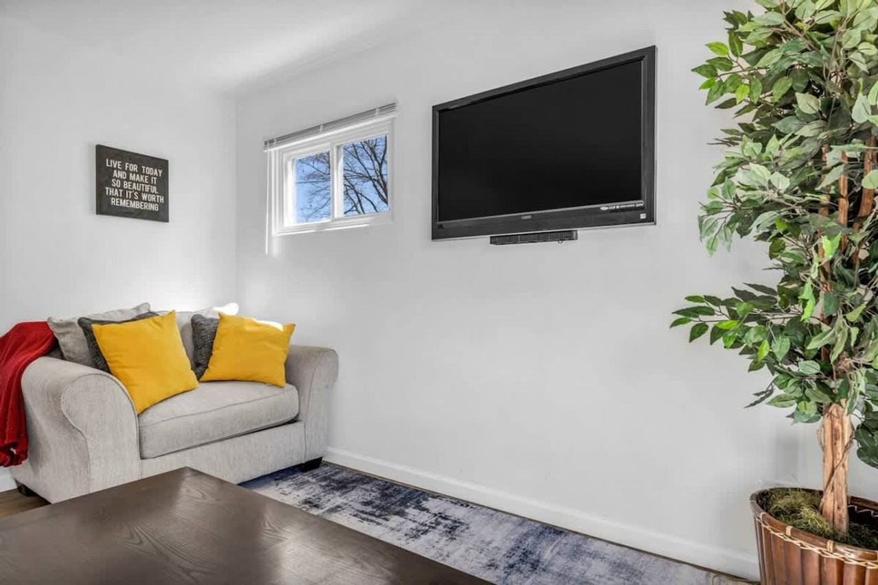 113 Madison Ave #1496128P - Photo 5 of 24