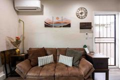 910 S Lincoln Ave - Photo 1 of 1