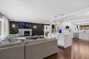 7018 Le Claire Ave - Photo 1 of 1