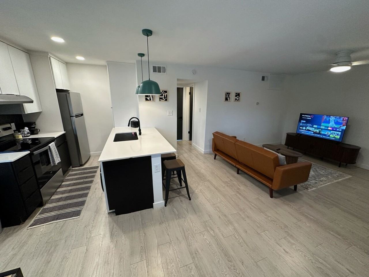 1317 Newning Ave #1497887P - Photo 2 of 24