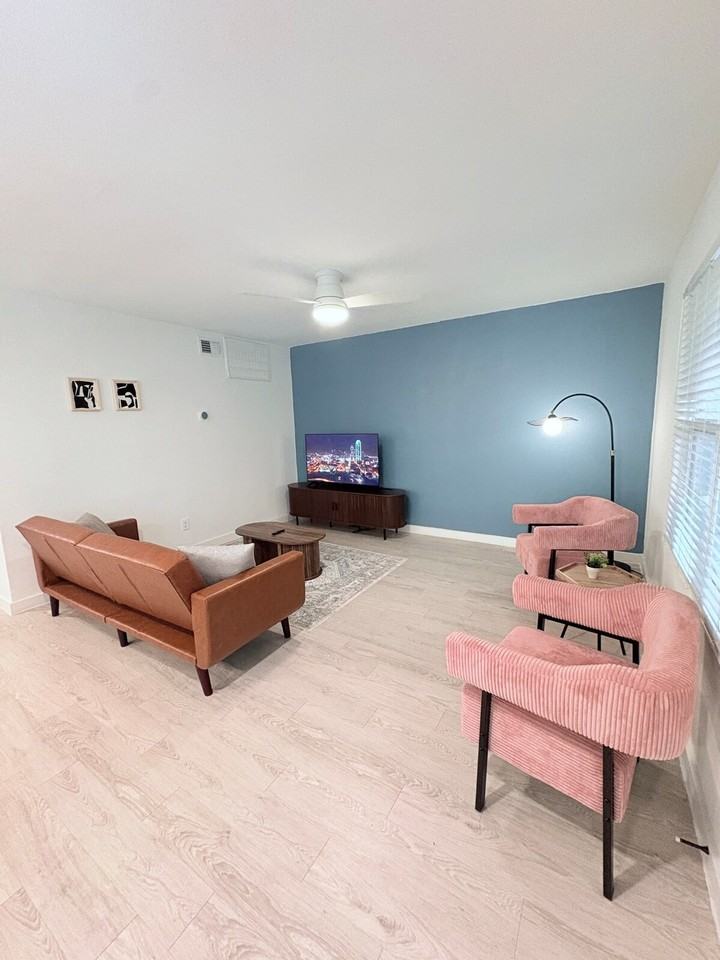 1317 Newning Ave #1497887P - Photo 4 of 24