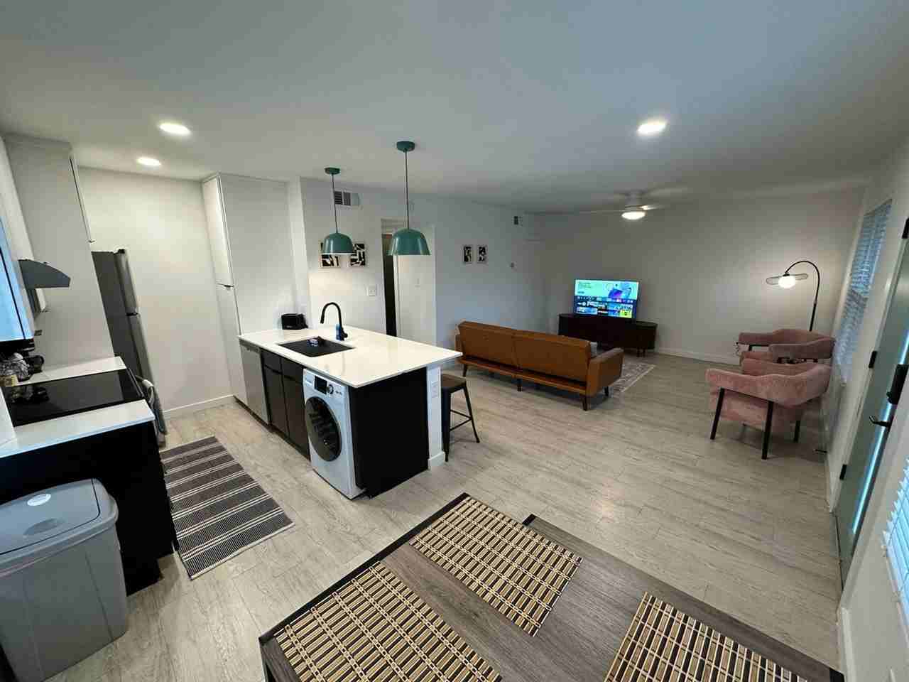 1317 Newning Ave #1497887P - Photo 5 of 24