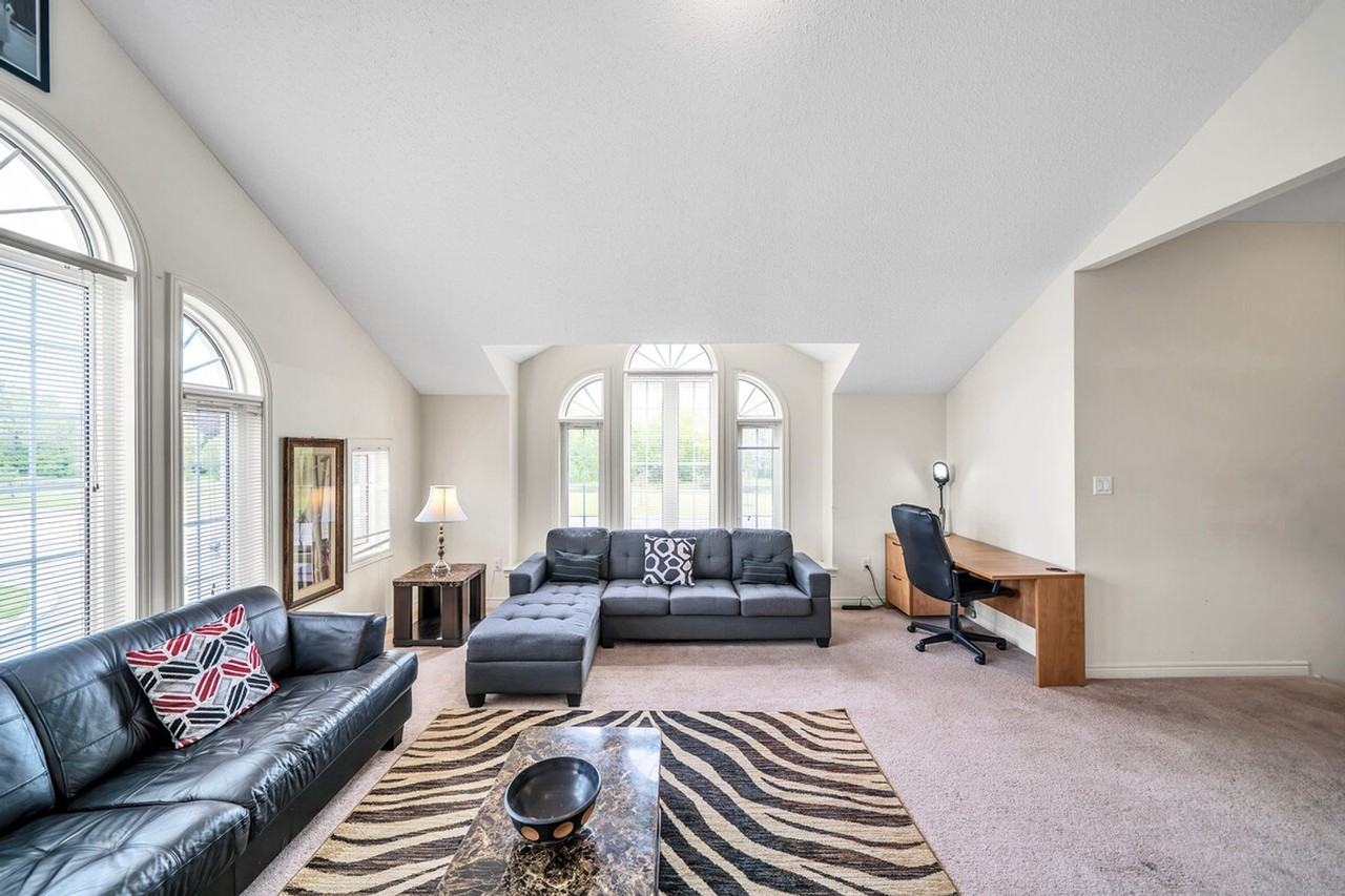 2 Stevensgate Dr #1498591P - Photo 7 of 40