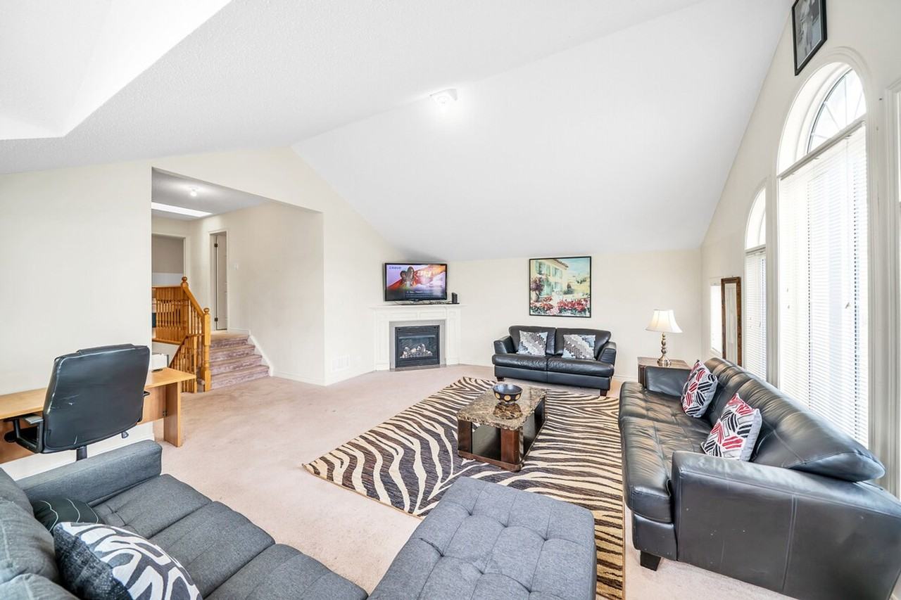 2 Stevensgate Dr #1498591P - Photo 6 of 35