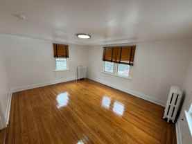 596 Warburton Ave - Photo 1 of 1