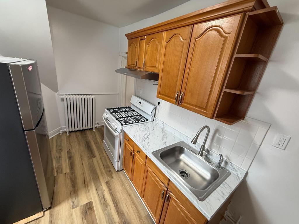 596 Warburton Ave - Photo 6 of 14