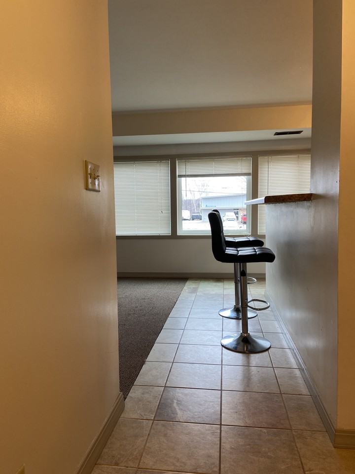 1014 W Bluff St #4 - Photo 7 of 10