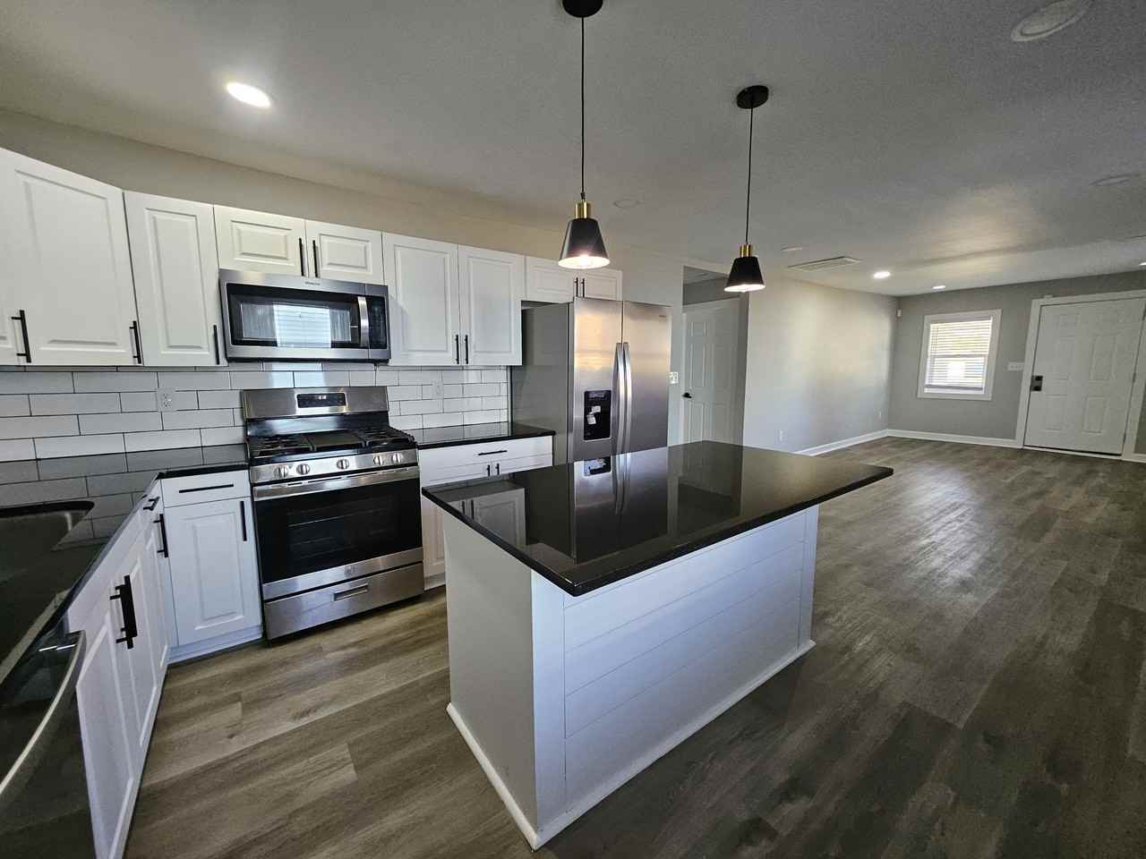 2425 Doctor A J Brown Ave #2427 - Photo 3 of 15