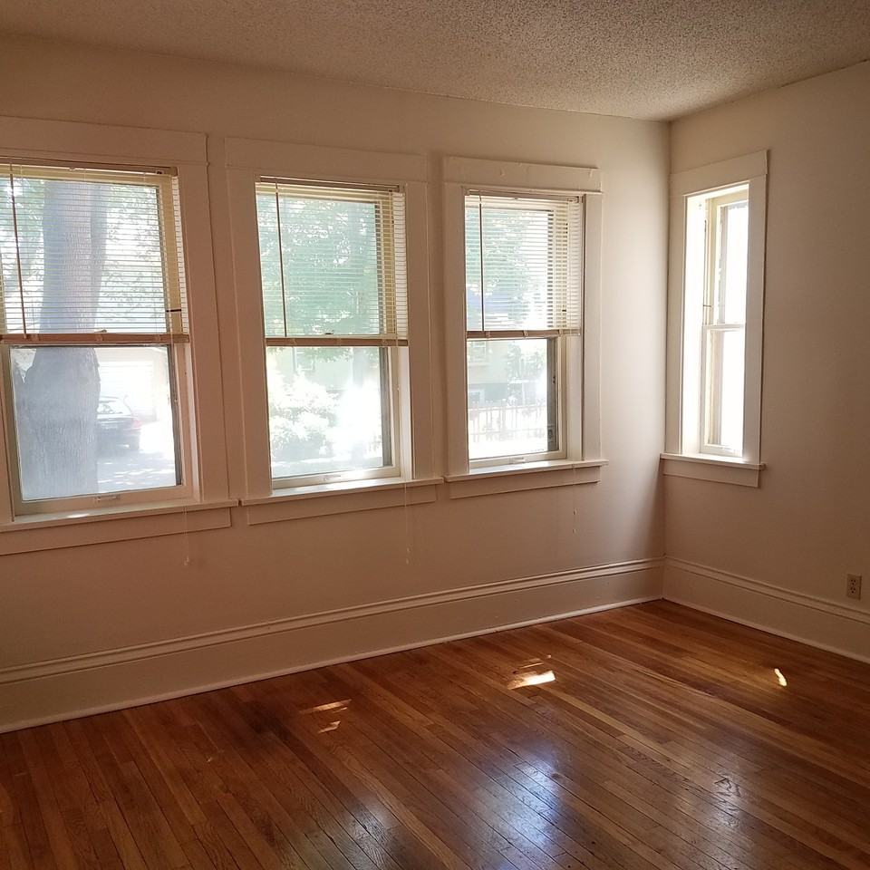 93 North Milton Street - Photo 5 of 14