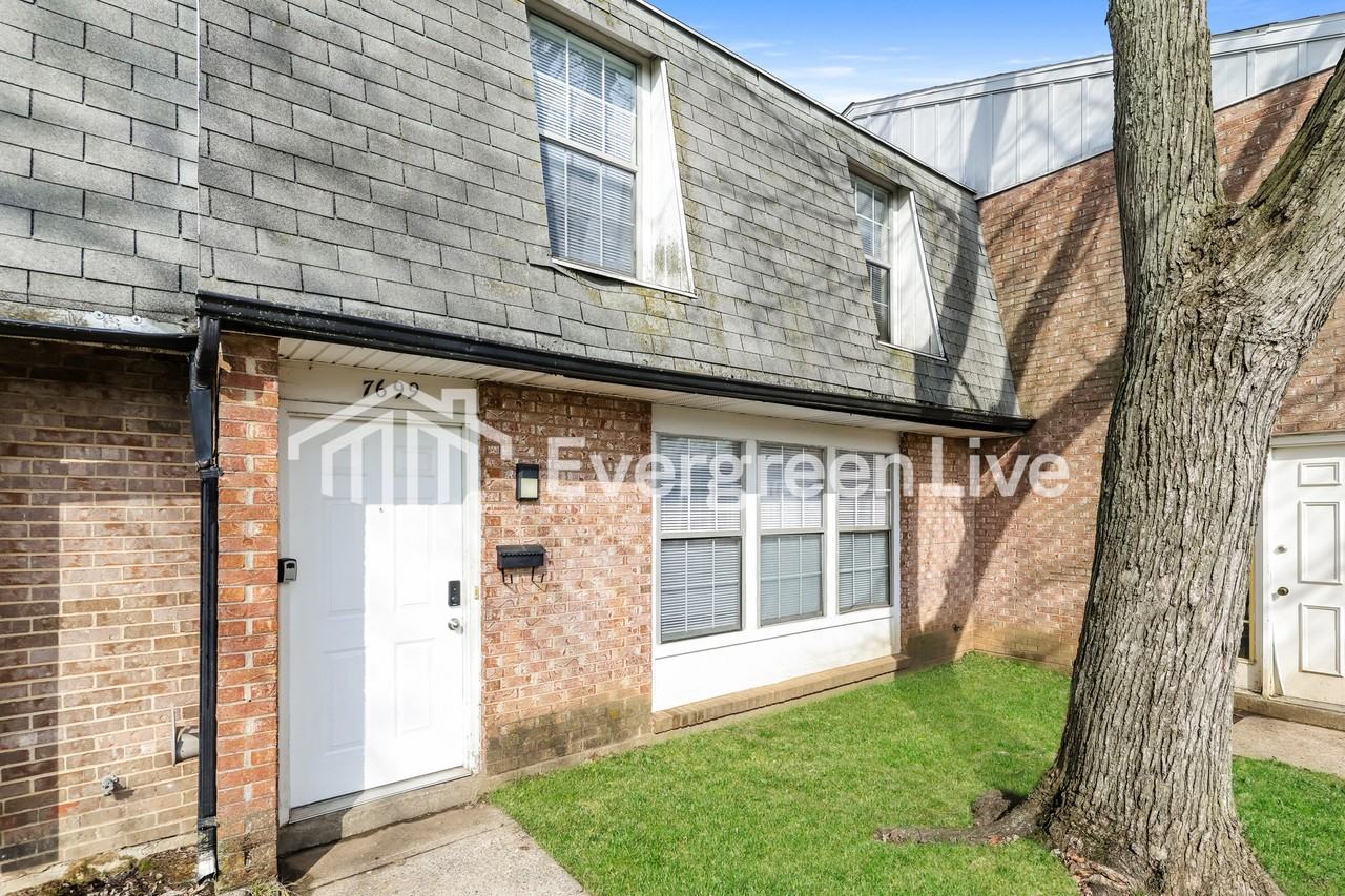 7699 Mount Hood - Photo 2 of 15