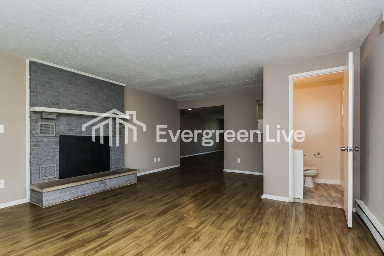 7180 Saffron Dr - Photo 5 of 15