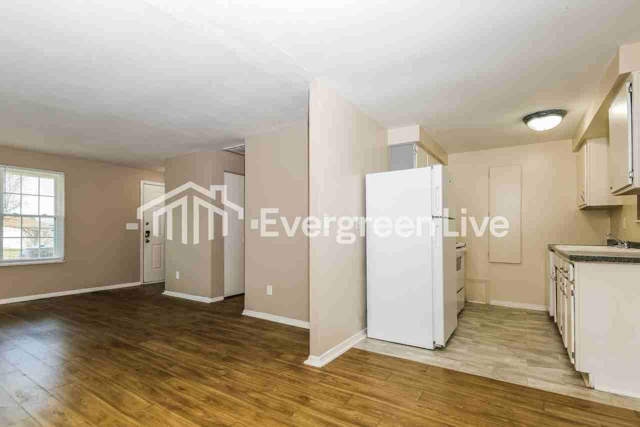 7180 Saffron Dr - Photo 6 of 15