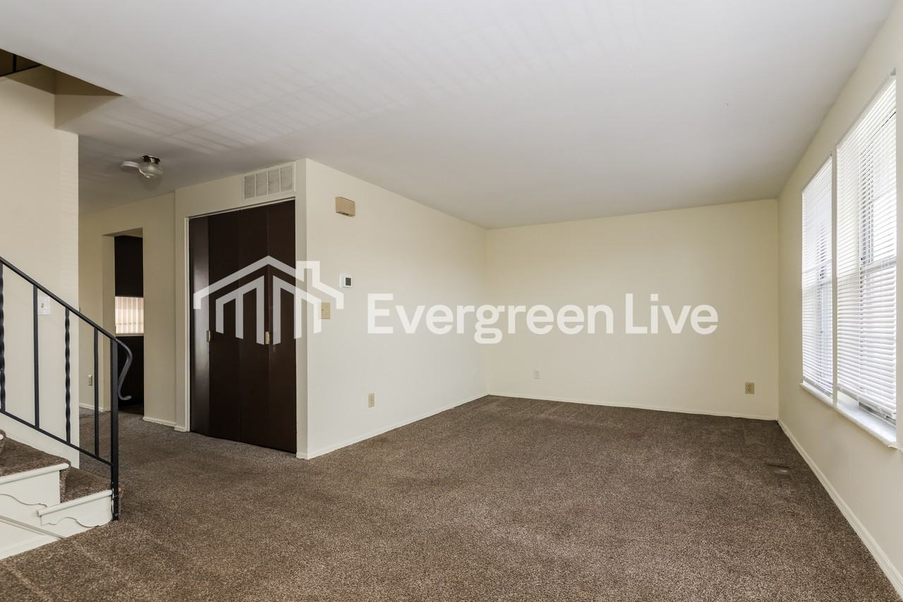 7519 Mount Ranier - Photo 3 of 15