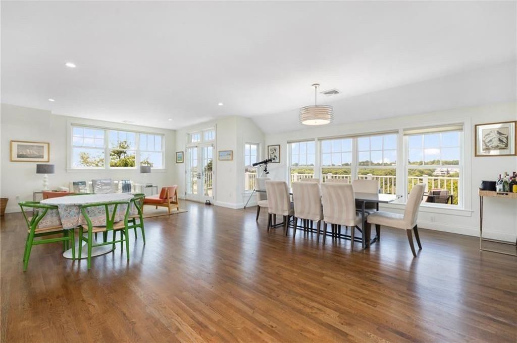 21 Ocean Heights Rd - Photo 6 of 41