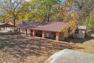 20201 Alameda St - Photo 1 of 1