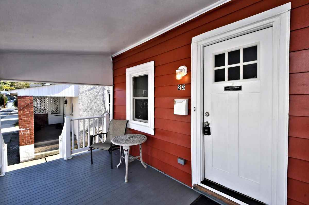 23 Walnut St - Photo 5 of 40