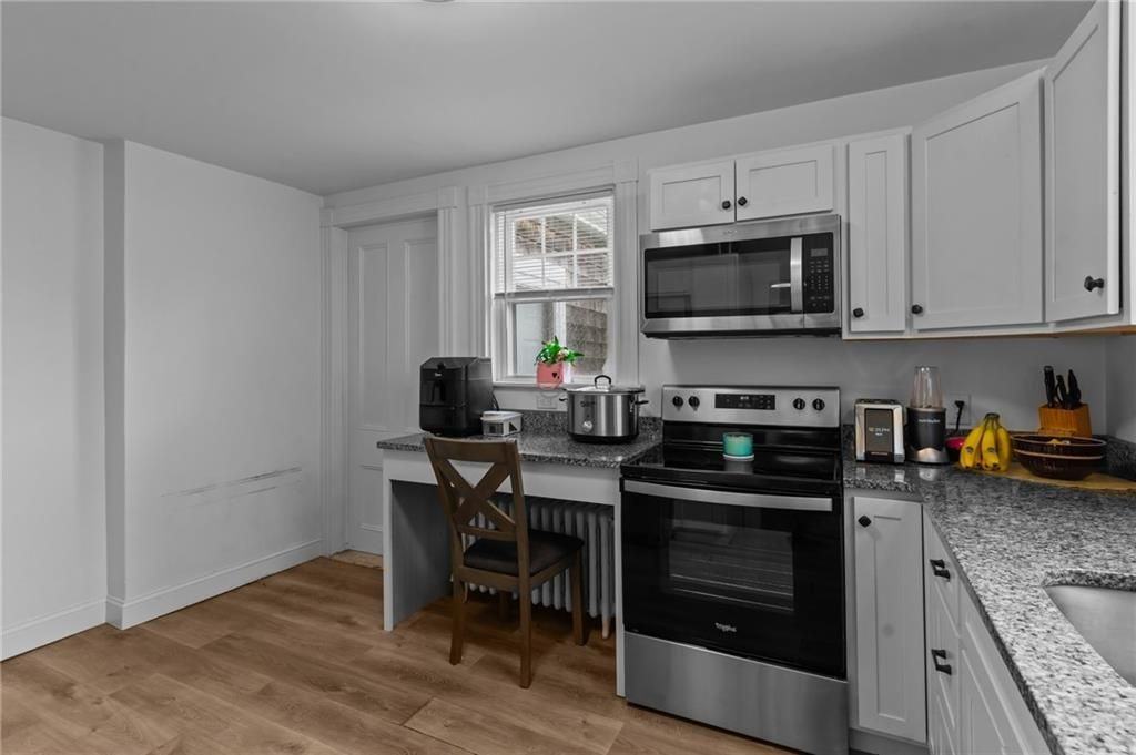 44 Bedlow Ave - Photo 7 of 33