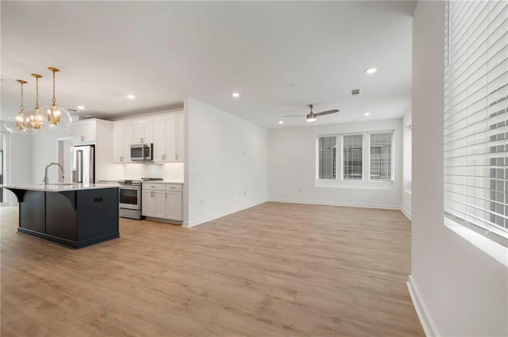 388 Pratt Dr Se - Photo 4 of 33