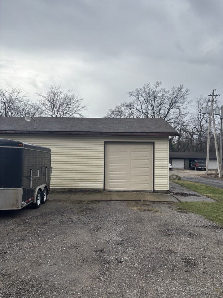 152 S Portage St - Photo 6 of 7