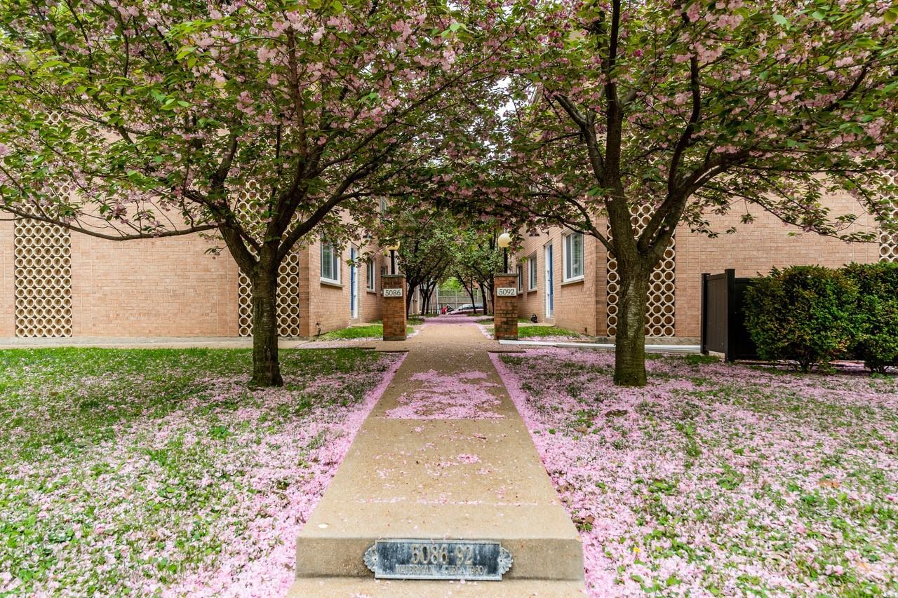 5086 Waterman Blvd #5086-2C - Photo 2 of 9