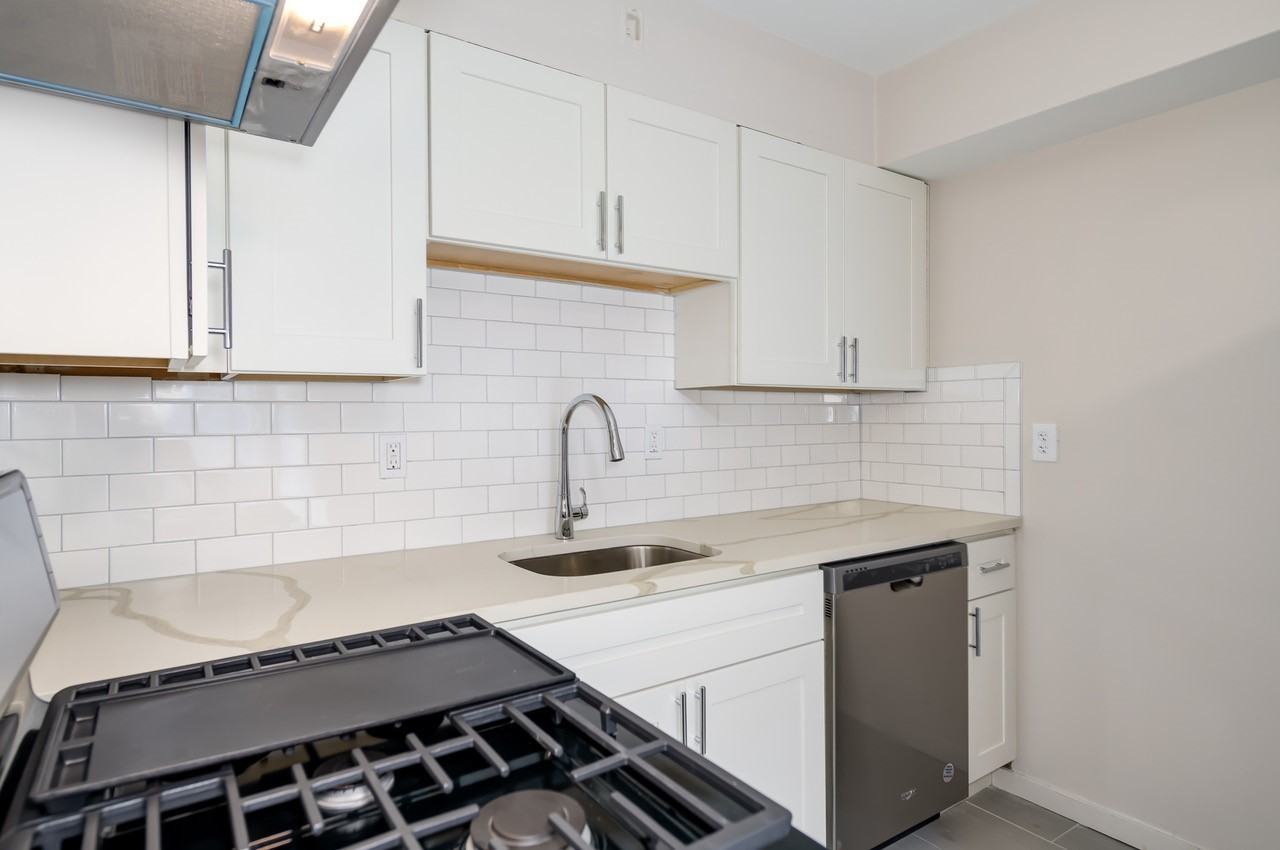 5086 Waterman Blvd #5086-2C - Photo 5 of 9