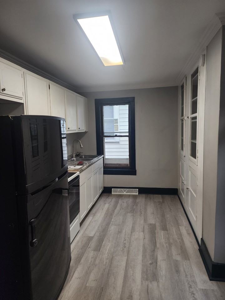 2744 Pinard St - Photo 7 of 11