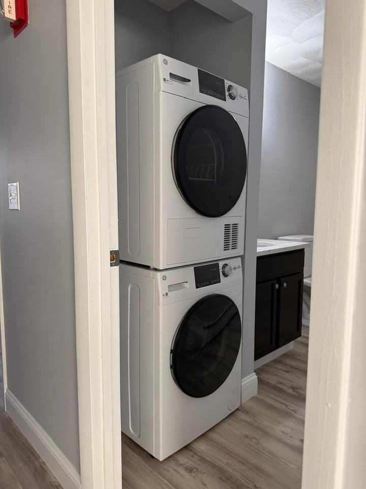 61 Vale St - Photo 2 of 15