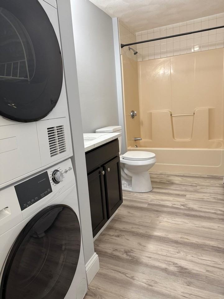 61 Vale St - Photo 3 of 15