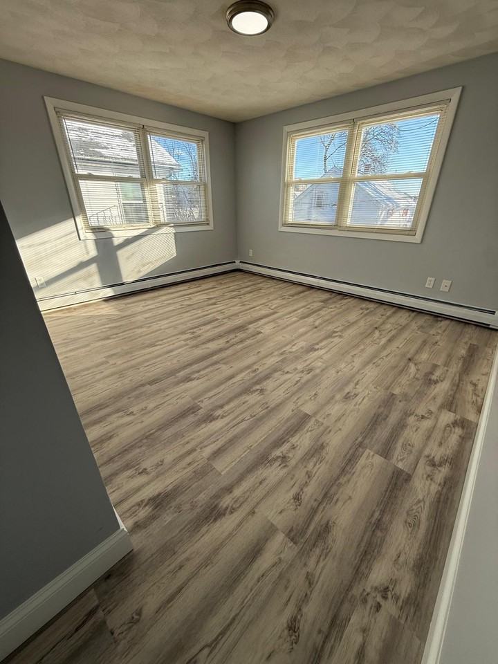 61 Vale St - Photo 5 of 15