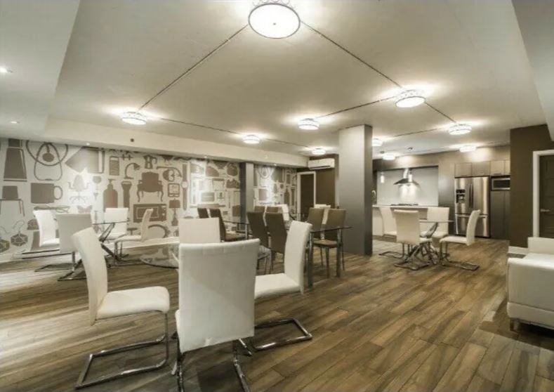 355 Boul Brunswick #208 - Photo 4 of 13