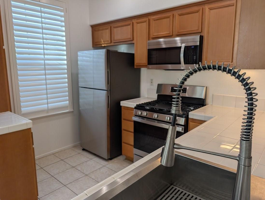 27009 Channel Ln #7 - Photo 4 of 32