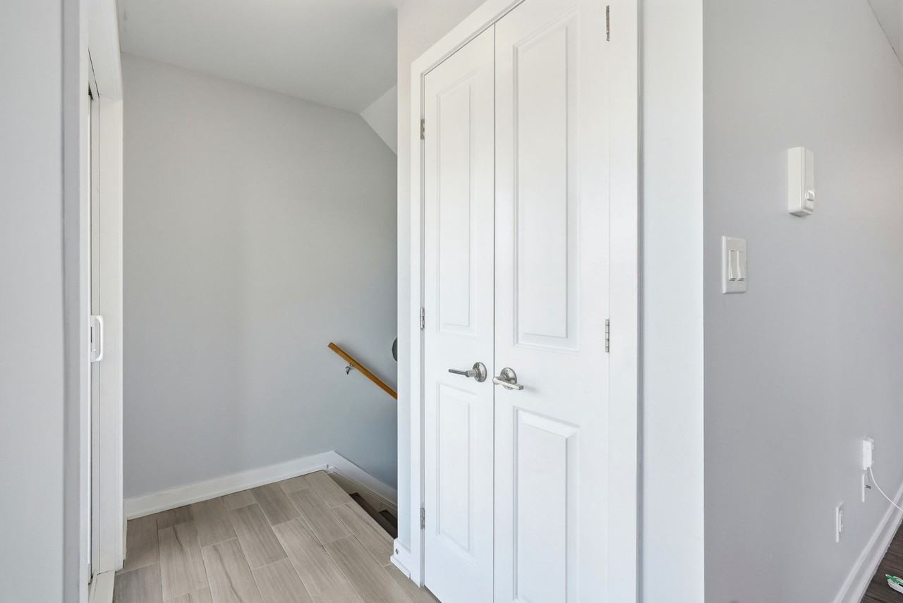 826 Pinecrest - Photo 3 of 19