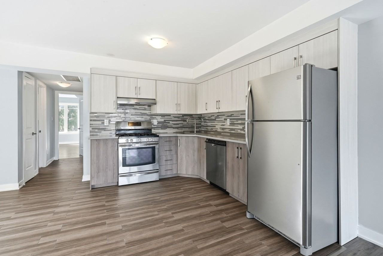 826 Pinecrest - Photo 5 of 19