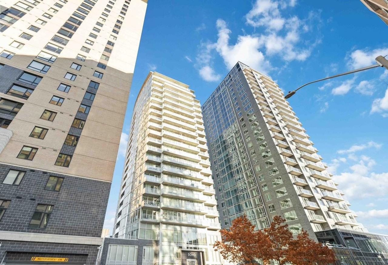 Unit 707 - Photo 3 of 16